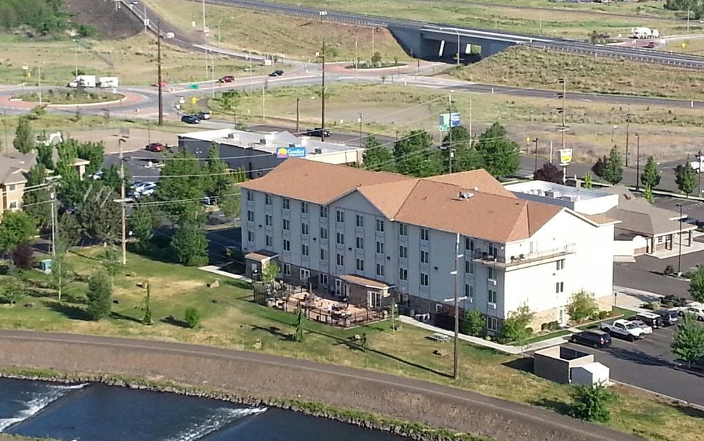 Comfort Inn & Suites Walla Walla Exterior photo